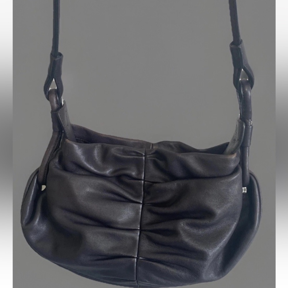 Banana Republic Women’s Pleated, Leather Hobo Boho Hippie Bag Very Clean